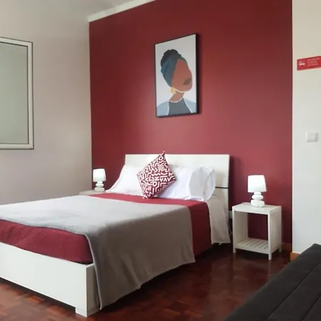 Fx Carvalhal Guest house 2*